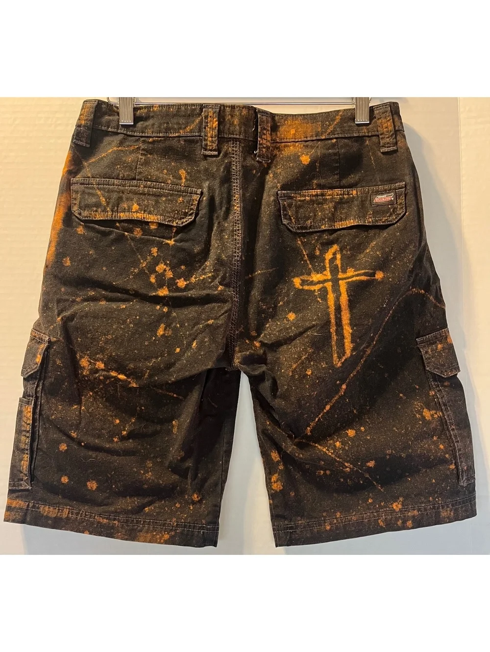 Men’s Distressed Dickies Shorts SZ 30